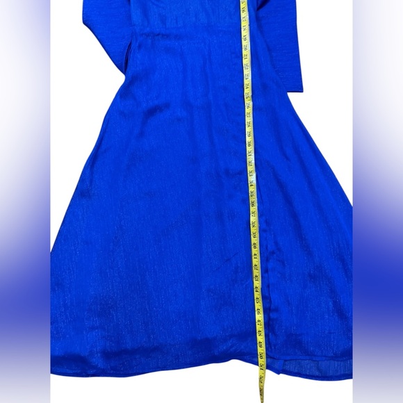 Rendoll Lagos.Blue Sweetheart Neckline Gown with Puff Sleeves - Picture 6 of 10